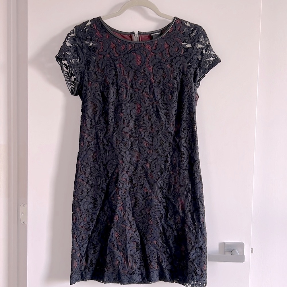 Club Monaco Navy Lace & Leather Trim Shift Mini Dress – Size 6